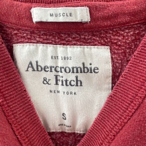 Abercrombie & Fitch Sweatshirt Mens Small Red Muscle Embroidered Logo Preppy - Picture 7 of 10